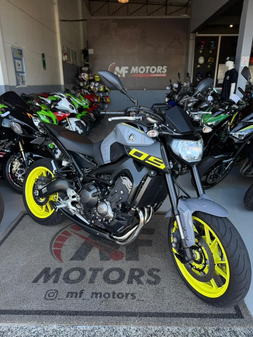 Yamaha MT-09 2018 seminova à venda em Casca - RS