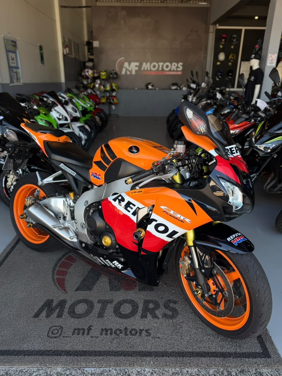 Honda CBR 1000RR Fireblade Repsol 2011 seminova à venda em Casca - RS