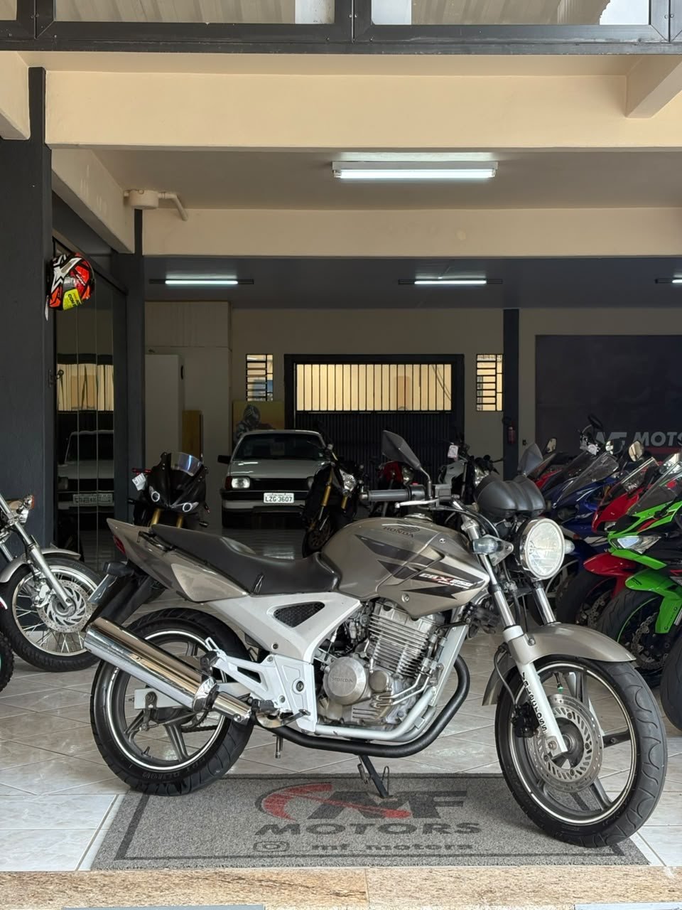 Honda CBX 250 Twister 2008 seminova, foto 1